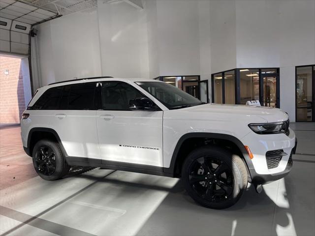 2025 Jeep Grand Cherokee GRAND CHEROKEE ALTITUDE X 4X4