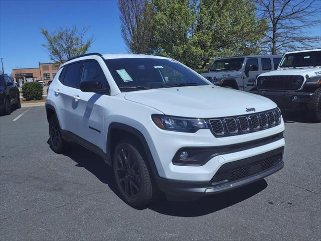2025 Jeep Compass COMPASS LATITUDE 4X4