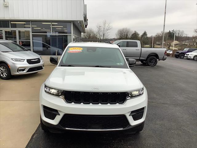 2023 Jeep Grand Cherokee Laredo 4x4 2023 Jeep Grand Cherokee Laredo 4x4