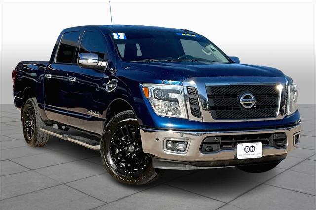 2017 Nissan TITAN SL