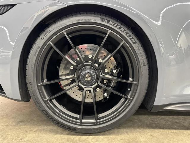 2023 Porsche 911 Carrera GTS