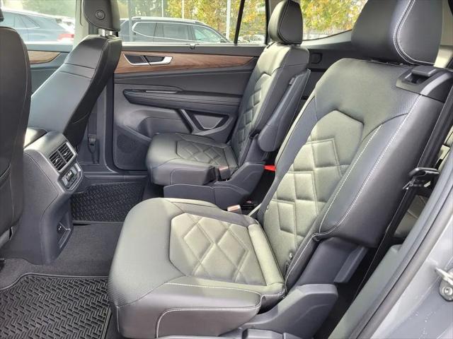 2025 Volkswagen Atlas 2.0T SE w/Technology