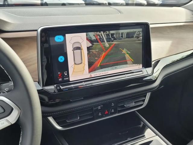 2025 Volkswagen Atlas 2.0T SE w/Technology