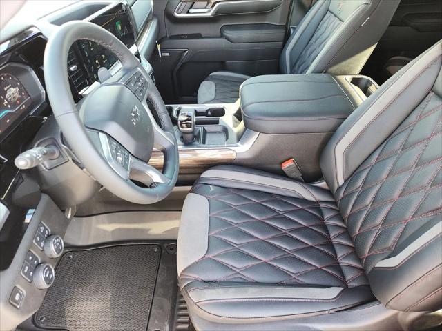 2024 Chevrolet Silverado 1500 4WD Crew Cab Short Bed RST