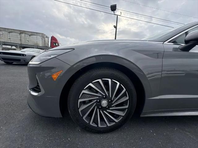 2022 Hyundai Sonata Hybrid Limited