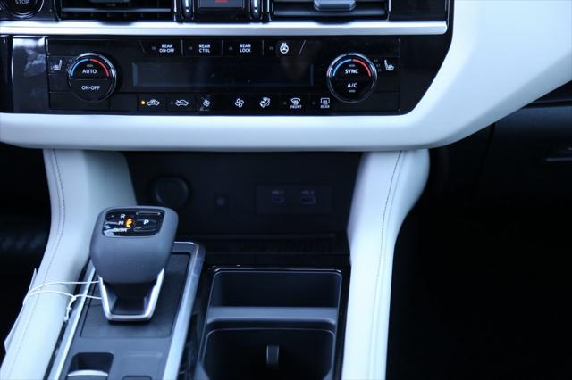 2025 Nissan Pathfinder SL 4WD