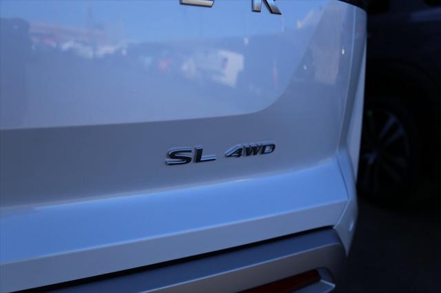 2025 Nissan Pathfinder SL 4WD