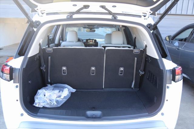 2025 Nissan Pathfinder SL 4WD