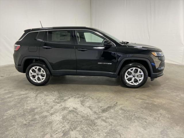 2025 Jeep Compass COMPASS SPORT 4X4