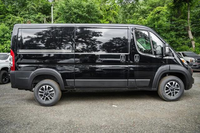 2025 RAM Ram ProMaster RAM PROMASTER 3500 SLT CARGO VAN LOW ROOF 136 WB