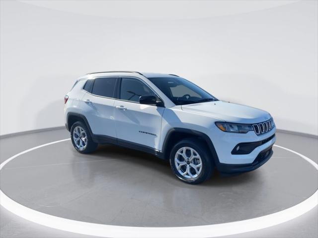 2025 Jeep Compass COMPASS LATITUDE 4X4