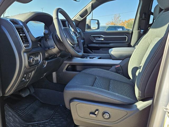 2025 RAM Ram 1500 RAM 1500 BIG HORN CREW CAB 4X2 57 BOX