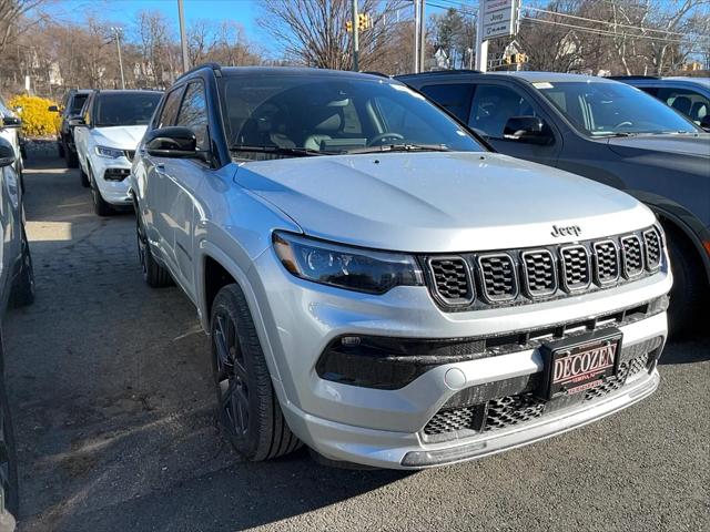 2025 Jeep Compass COMPASS LIMITED 4X4