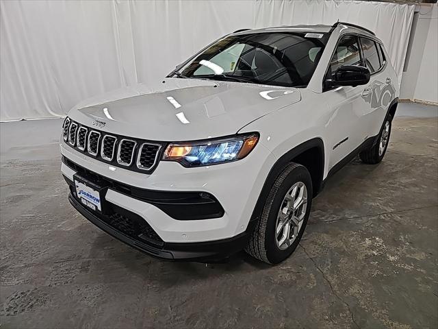 2025 Jeep Compass COMPASS LATITUDE 4X4