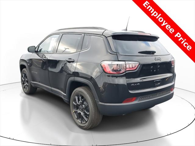 2025 Jeep Compass COMPASS LATITUDE 4X4