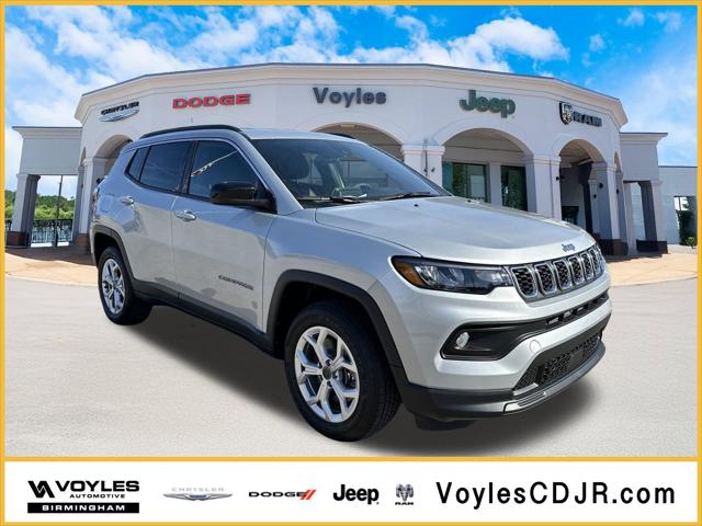 2025 Jeep Compass COMPASS LATITUDE 4X4
