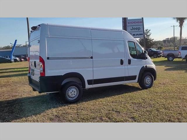 2025 Ram ProMaster Cargo Van Tradesman High Roof 136" WB w/Pass Seat