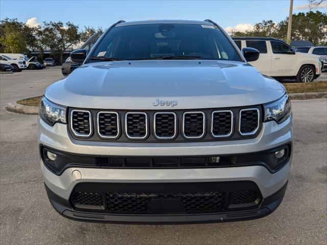 2025 Jeep Compass COMPASS LATITUDE 4X4