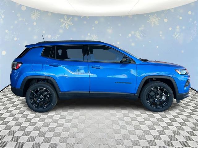 2025 Jeep Compass COMPASS LATITUDE 4X4