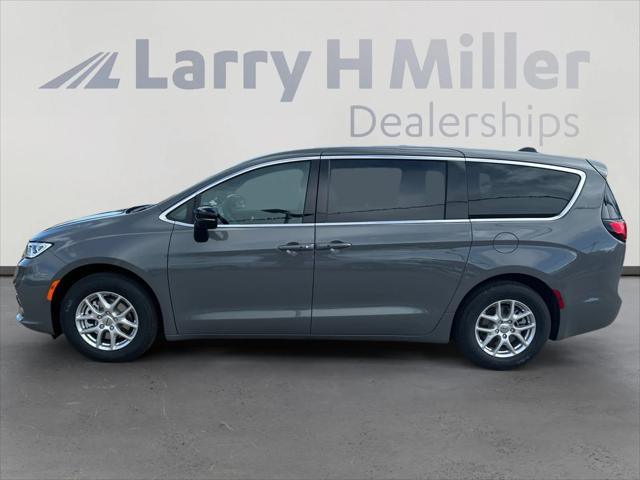 2025 Chrysler Pacifica PACIFICA SELECT