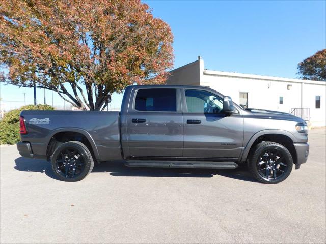 2025 RAM Ram 1500 RAM 1500 LARAMIE CREW CAB 4X4 64 BOX