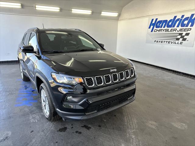 2025 Jeep Compass COMPASS LATITUDE 4X4
