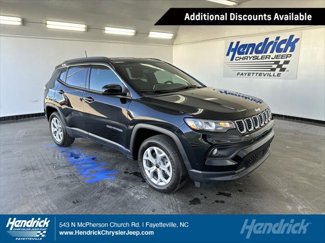 2025 Jeep Compass COMPASS LATITUDE 4X4