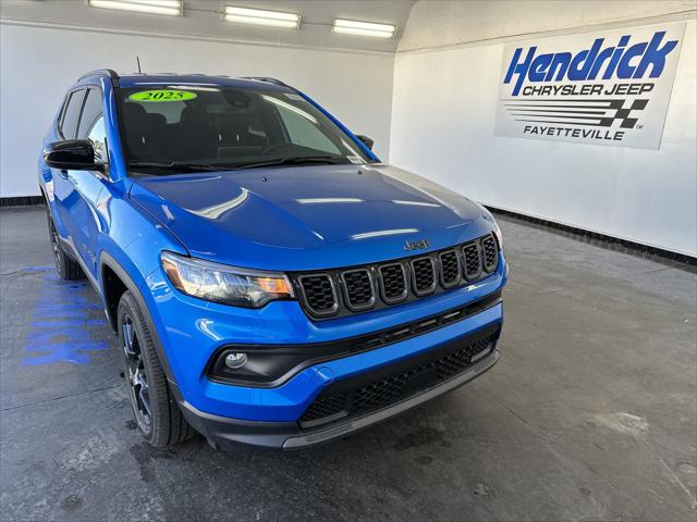 2025 Jeep Compass COMPASS LATITUDE 4X4