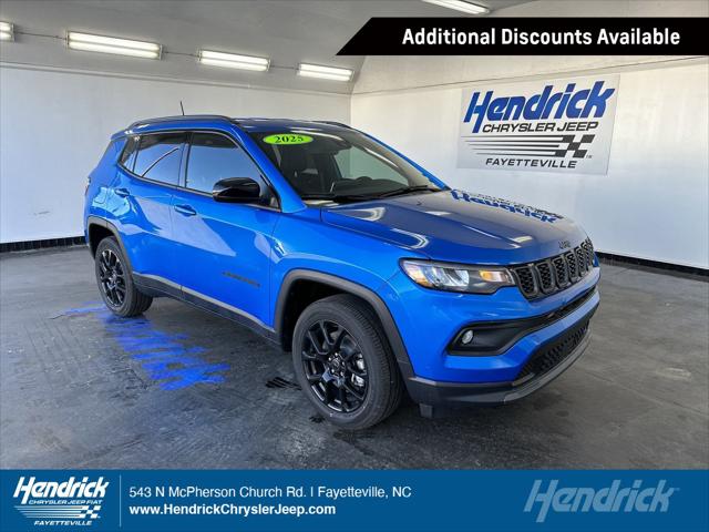 2025 Jeep Compass COMPASS LATITUDE 4X4