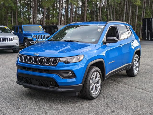 2025 Jeep Compass COMPASS LATITUDE 4X4