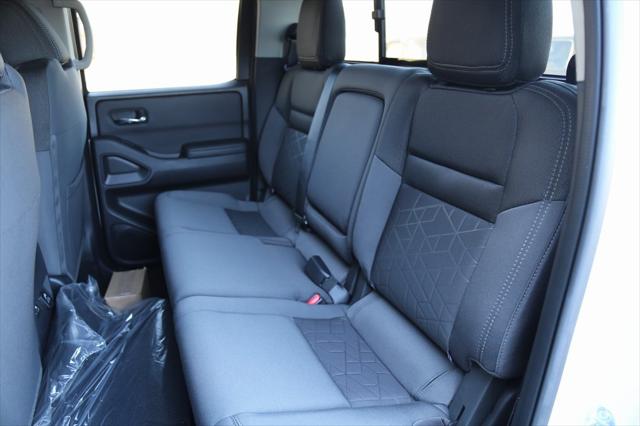 2025 Nissan Frontier Crew Cab SV 4x2