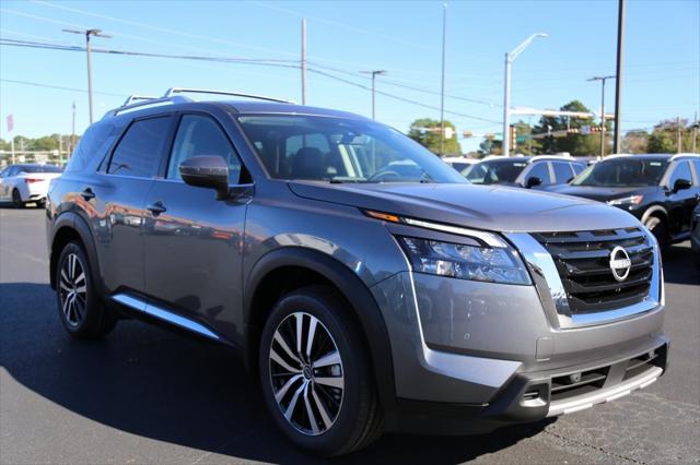 2025 Nissan Pathfinder Platinum FWD