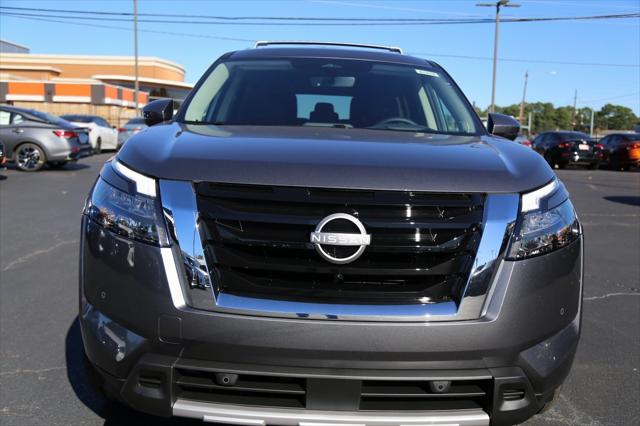 2025 Nissan Pathfinder Platinum FWD