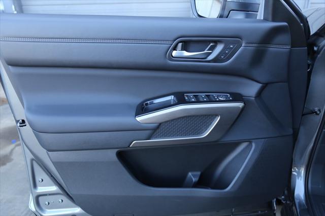 2025 Nissan Pathfinder Platinum FWD