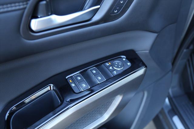 2025 Nissan Pathfinder Platinum FWD