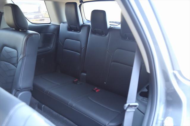 2025 Nissan Pathfinder Platinum FWD