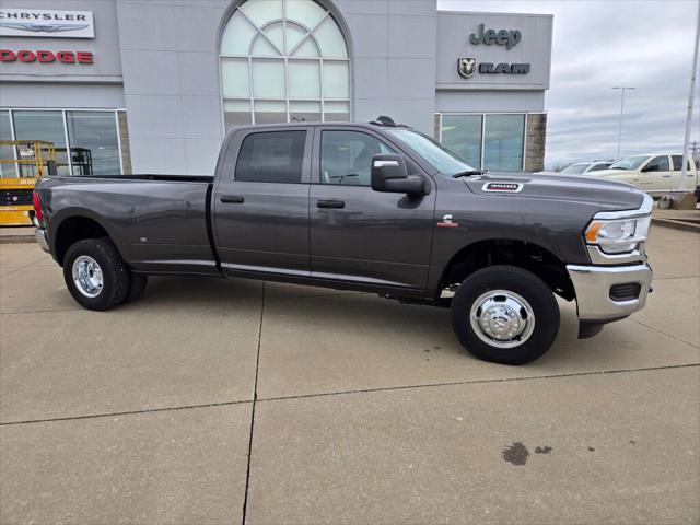 2024 RAM Ram 3500 RAM 3500 TRADESMAN CREW CAB 4X4 8 BOX