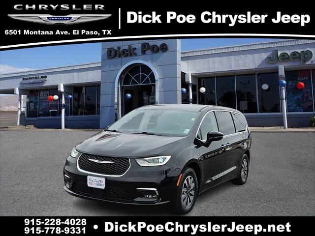 2024 Chrysler Pacifica Hybrid Select