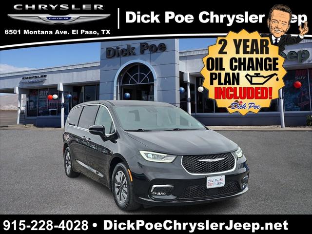 2024 Chrysler Pacifica Hybrid Select