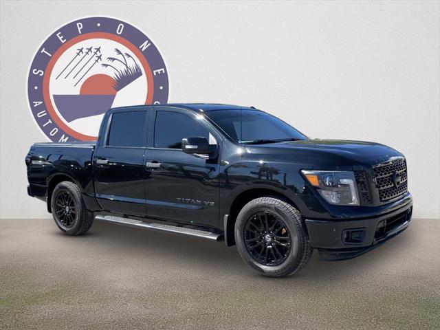 2018 Nissan TITAN SV