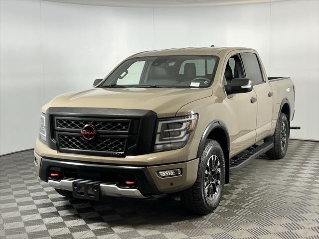 2023 Nissan TITAN Crew Cab PRO-4X 4x4