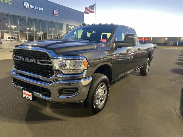 2024 RAM Ram 3500 RAM 3500 TRADESMAN CREW CAB 4X4 8 BOX