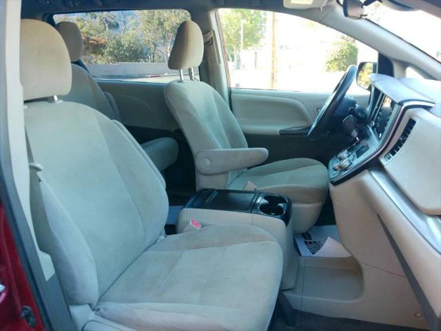 2018 Toyota Sienna L 7 Passenger