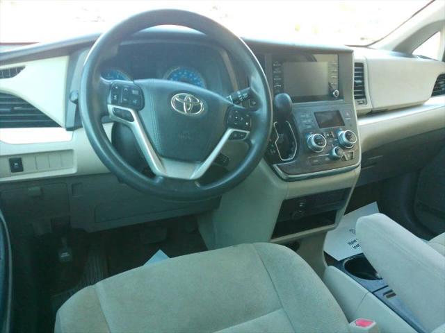 2018 Toyota Sienna L 7 Passenger