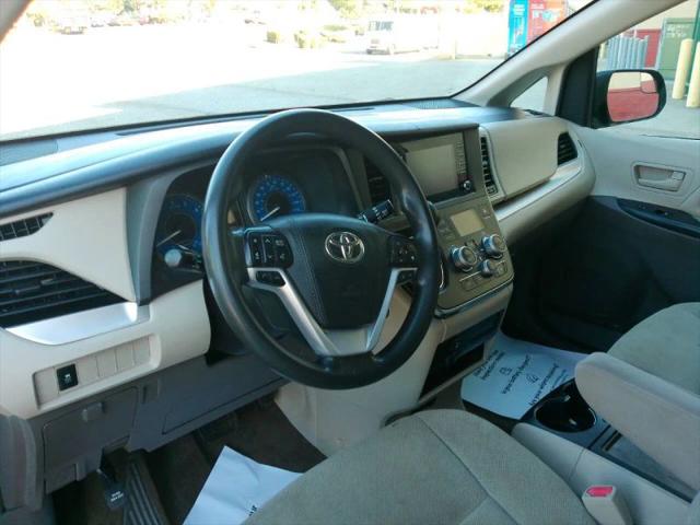 2018 Toyota Sienna L 7 Passenger