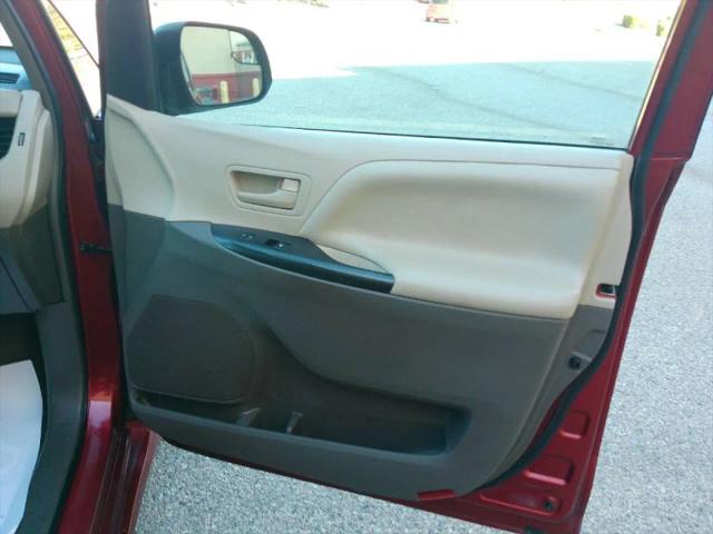 2018 Toyota Sienna L 7 Passenger