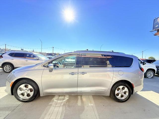 2017 Chrysler Pacifica Touring-L Plus