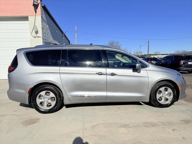 2017 Chrysler Pacifica Touring-L Plus