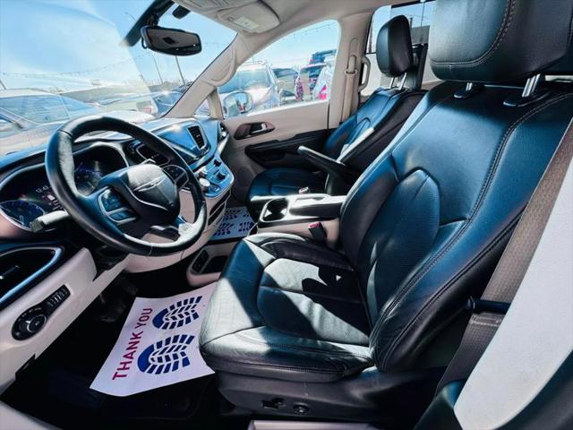 2017 Chrysler Pacifica Touring-L Plus