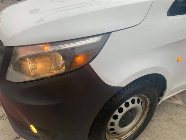 2016 Mercedes-Benz Metris Standard